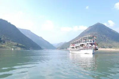 Papikondalu boating: tourist boat on the Godavari between the Papikondalu hills